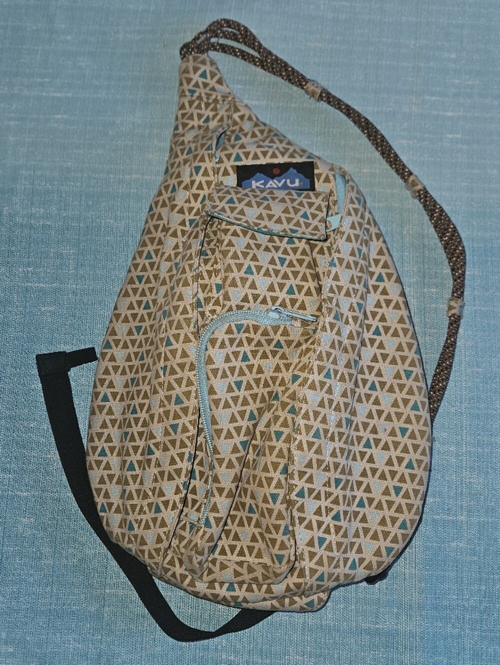 Kavu Rope Sling Bag Backpack Beige Teal/ Brown Triangle Pattern Hiking Bag